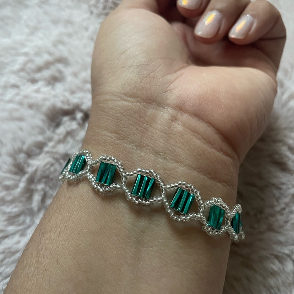 HAND MADE BEADED BRACELET